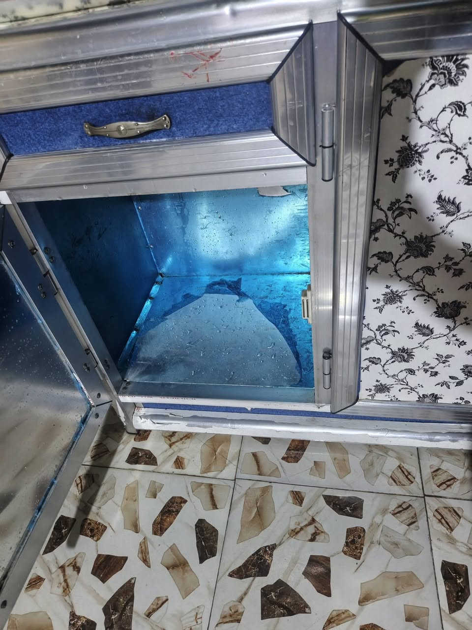 كاونتر تسكام قطعتين سعره مناسب حله ‏‪***********‬‏
