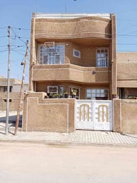 ساحة بغداد الحسينية • ٩٠م • غرفتين