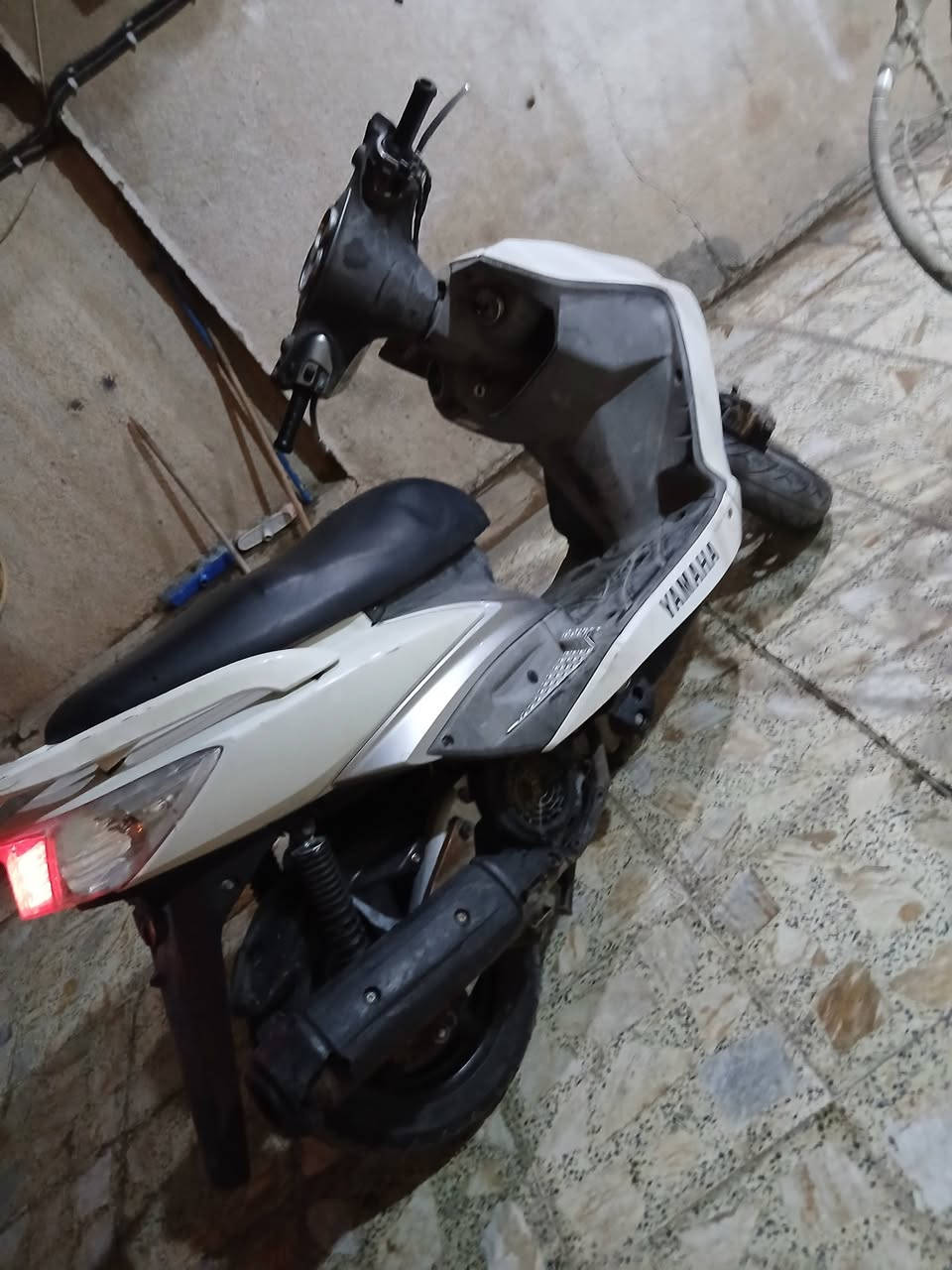 سكنس • مكينه تخبل • كهربائيات