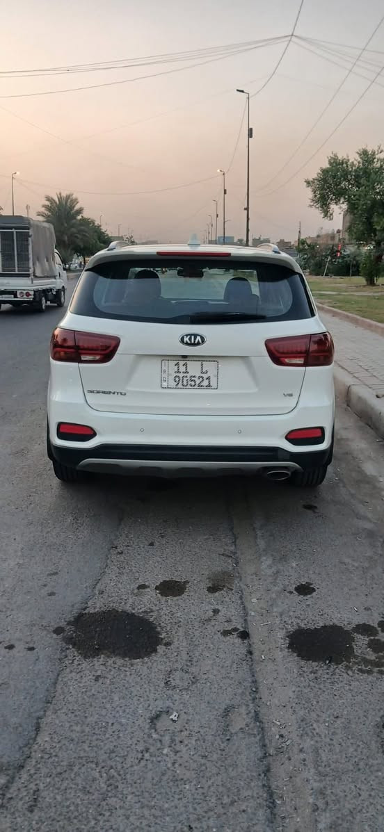 السلام عليكم للبيع سورنتو٢٠٢٠ خليجي فول موصفات ١/١ سياره ٤ كامرت ٦سلندر ٧راكب بانوراما هندبريك بصمه
كرسي جلد قرميد وتبريد وتتفأه  بلكراسي  صنكدوك كهرباء فور ويل اشره ترحيب ومري شفط وتبريد شاشه بيانو السياره مكفوله من الصبغ ومن التبديل بيه بارد قليل باب الخلف السائق مكينه كير حداديه تبريد كهرباء كله مكفوله وعلى وظع الشركه بدون فتح ماشيه٧٠ للستفسار*********** بغداد الطالبيه
