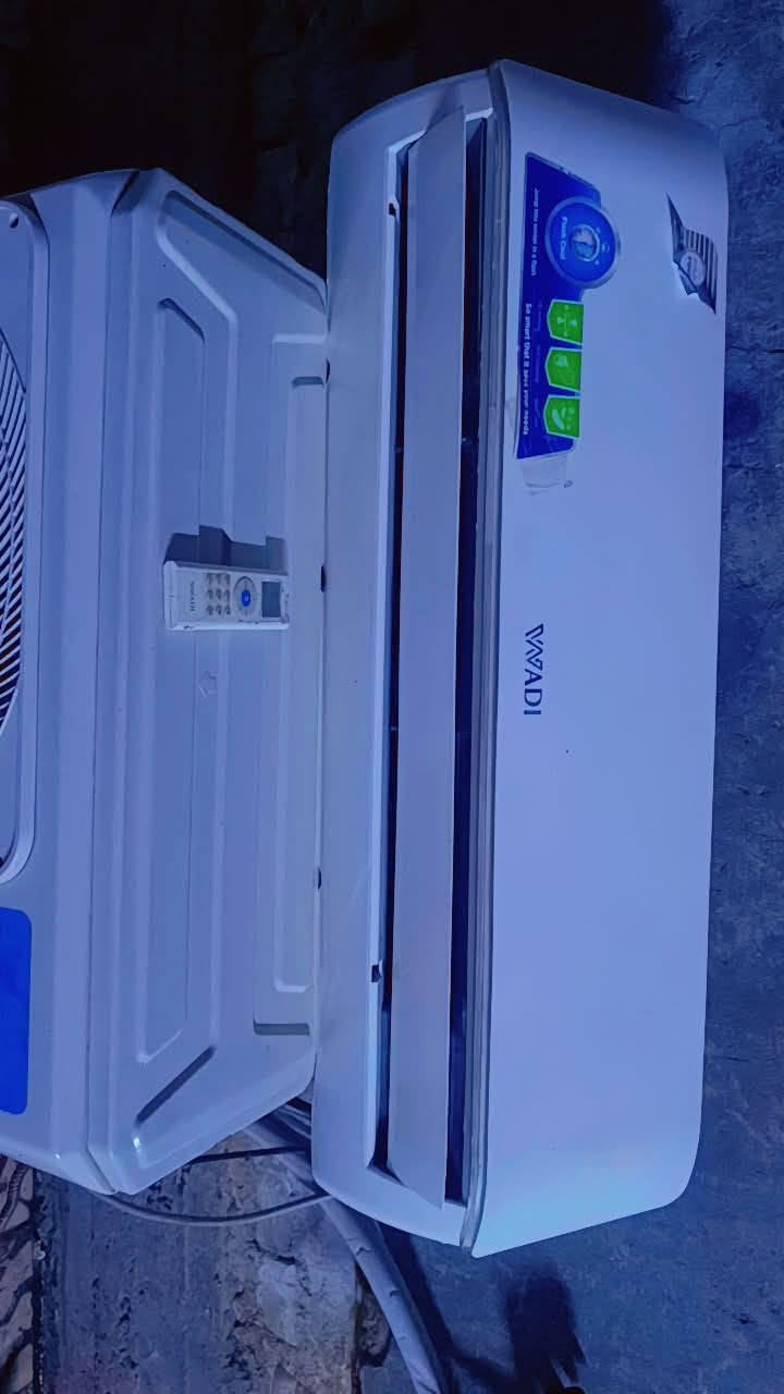 سبلت الوادي للبيع جهاز نظيف جدا السعر 450 مكاني مدينه الصدر سبلت بي تيربو غاز 410 رقم التليفون ***********
