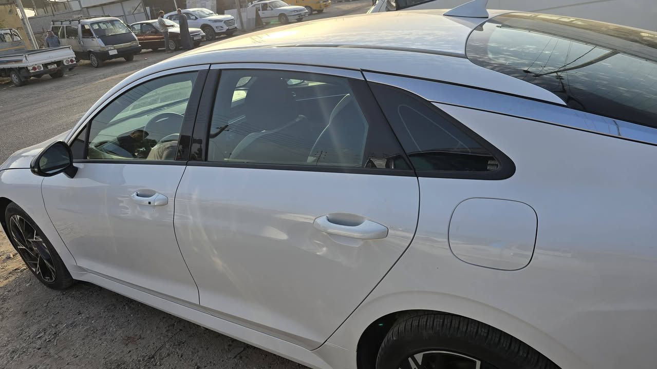 K5 2025 GT LINE 
لون ابيض وارد امريكي 
محرك ٢٤٠٠
ماشيه ١٨ الف ميل 
مبدل بنيد اصلي تفصيخ و جاملغ اصلي تفصيخ جهة اليمين بدوون دواخل و بدون ايرباكات
الرقم *********** موجود واتساب و اتصال
السعر ٢٠٠ ورقه
