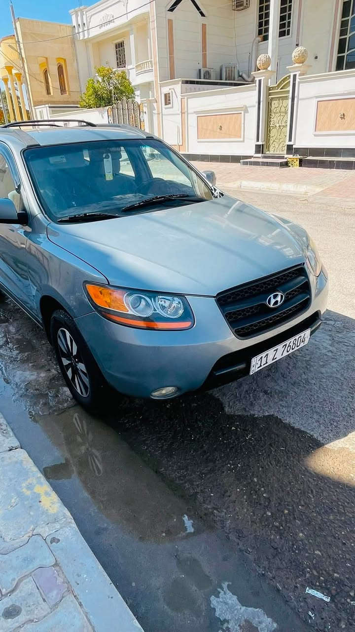👇للبيع واذا اكو مراوس النترا اوبتما كورلا يرهم

🚘 هيونداي سانتافي V6 موديل 2007

🔹 المواصفات:
• المحرك: V6 بنزين
• سعة المحرك: 2700لتر تقريباً
• عدد السلندرات: 6
• ناقل الحركة: أوتوماتيك
• نظام الدفع: أمامي 2WD
• القوة: حوالي 250 حصان
• عزم الدوران: حوالي 336 نيوتن.متر
• نظام التوجيه: هيدروليكي
• عدد الأبواب: 5
• عدد الركاب: 5
• اللون: فضي

✨ التجهيزات والمميزات:
• ABS مانع انغلاق الفرامل
• EBD توزيع إلكتروني لقوة الفرامل
• وسائد هوائية أمامية وجانبية
• مثبت سرعة
• تحكم من المقود
• تكييف
• شاشة أندرويد حديثة
• زجاج كهربائي
• مرايا جانبية كهربائية
• حساسات خلفية
• جنوط ألمنيوم
• مساحة داخلية واسعة ومريحه
• ⁠
• ⁠سياره بيها من امريكا جاملغ وباب تبديل سياره صبغ حزام 
• ⁠سياره حلوه ونضيفه
• ⁠كير محرك حداديه امامي خلفي كله جديد تبريد ثلج سياره  
رقم ***********موجود واتساب مفتوح

