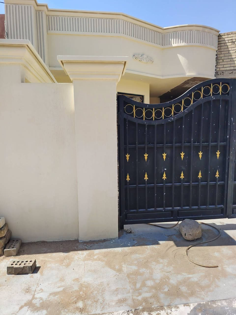يوجد بيت المساحه 150 شارع 12 طابو صرف تحويل مباشر كامل خدمات وسكن البناء طابوك حديث يتكون من طابق ونصف غرفتين في الصقلاوية حي الشهداء الأولى قرب الشارع العام السعر 65
الاستفسار ***********
***********
