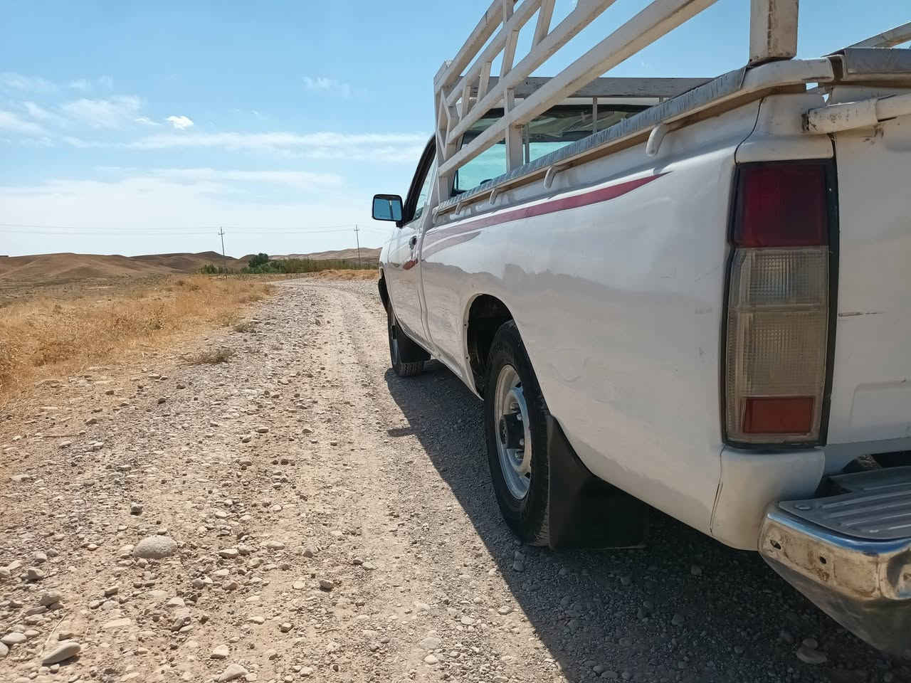 نيسان موديل ٢٠٠٢ تةبريد كيرو مكينة شاسي بةشةرت عام بؤياغ لةسةر ساقي سةنةوي بةشةرت حاسيبةو بيكيشة سعري ٥٥ كلا  *********** شوين كفري كارةبايو هةموو كياني بةشةرت
