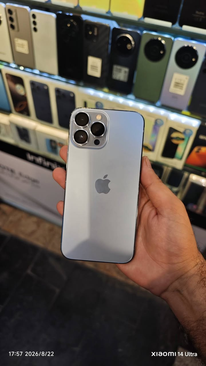 ايفون 13برو ماكس
‏IPHONE13Pro Max 
شرق اوسط 
🔋 بطارية 85٪🔋‎
الذاكرة : 256
الجـهٍاز مبدل شاشة شرط اصلية مال تفصيخ 
وكامرة 
اللون : ازرق مميز
النظافة : 100%
السعر 525
المكان بغداد الكاظمية 
رقمي ***********
توصيل ماعندي
