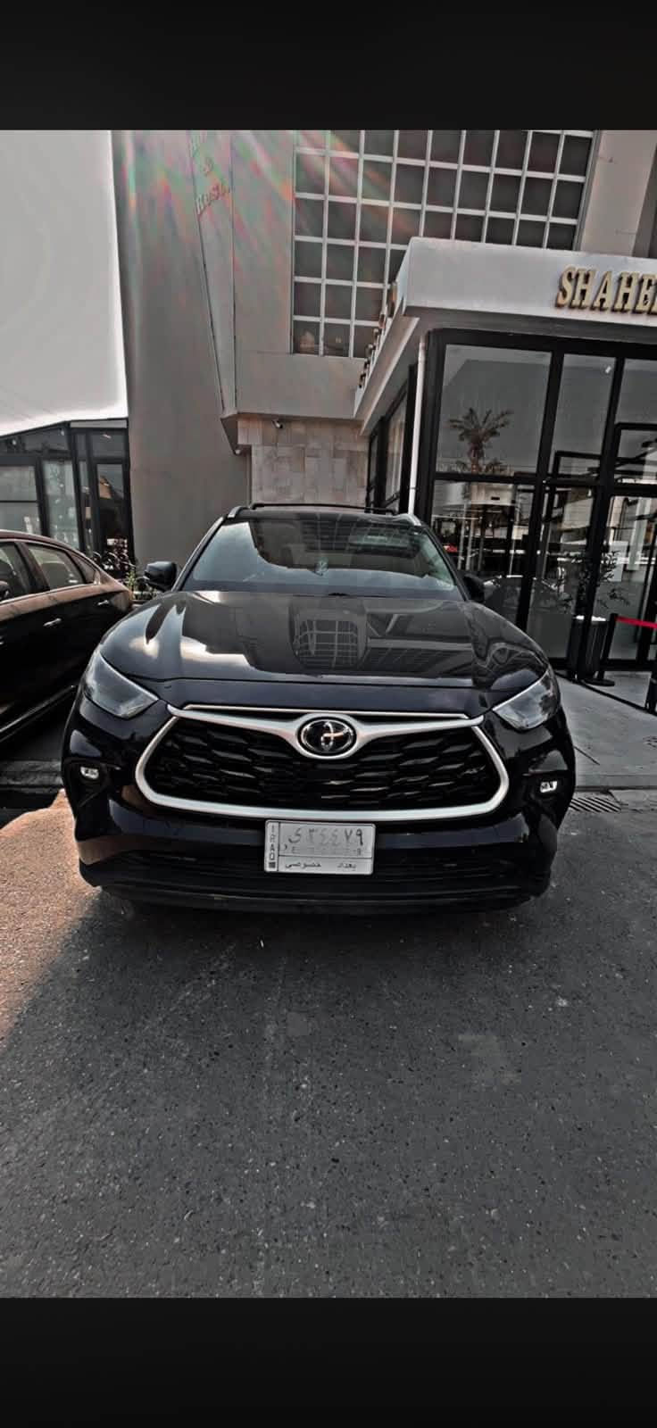 بسم الله الرحمن الرحيم

🚙 هايلندر 2022 للبيع – بغداد

🔹 المواصفات: 4 سلندر هاي برد 
🔹 اللون: حبري 🔵
🔹 السعر: 23,000 دولار 💵
🔹 العداد: 200 ألف كم
🔹 7 راكب – صف ثالث

المواصفات والتجهيزات:
• بصمة تشغيل
• بصمة أبواب – دخول ذكي
• كشنات جلد
• كشنات كهرباء
• كشنات تدفئة
• تشغيل عن بُعد
• دفع رباعي 4×4
• Drive Modes: Sport / Normal / Eco
• Snow Mode
• نظام نزول المنحدرات
• مانع انزلاق Traction Control
• بريك كهربائي + Auto Hold
• عداد ديجتال
• ستائر خلفية
• صندوق كهربائي
• رادار نقطة عمياء جانبي
• رادار الخروج عن المسار
• رادار مانع تصادم أمامي
• رادار خلفي
• إضاءة LED
• شاحن لاسلكي للجوال
• شاشة كبيرة
• USB و Type-C
• نظام ملاحة Navigation
• تحكم ستيرن وأوامر صوتية
• فتحة سقف
• تبريد 3 مناطق

⚠️ الحادث: جاملغ أيمن، بدون إيرباك.

📞 للاستفسار: ***********
