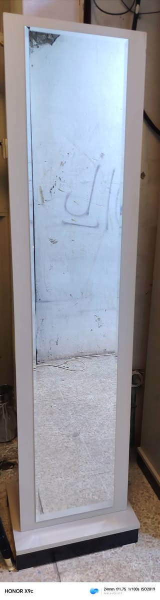 معرض مهند البجاري لبيع وشراء الغرف النوم التركيه المستخدم والجديد لدينا غرفه نوم تركي ماركه صبغ حراري نظافه 100% تتكون من عشر قطع ويا الدوشك عنوان المعرض موصل حي البكر قرب شارع الاطباء مستعدين لشراء الغرف النوم التركيه المستخدم باسعار كلش جيده ***********
