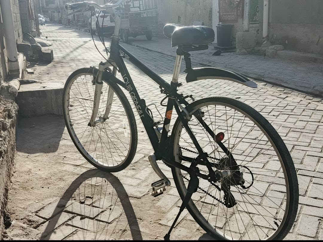 🚲 للبيع بايسكل Louis Garneau LGS-TR1 كندي
للبيع بايسكل Louis Garneau LGS-TR1 أصلي، بايسكل مرتب وحلو للاستخدام اليومي والرياضة.
🔹 الماركة: Louis Garneau
🔹 الموديل: LGS-TR1
🔹 القيرات: كلها شغالة وتبدّل طبيعي ✅
🔹 الفرامل: أمامي وخلفي شغالات ✅
🔹 الحالة: جيدة ومرتب
🔹 العجلات: 700C
📍 المكان: بغداد
💰 السعر: 220 ألف قابل للتفاوض

للتواصل خاص او على الرقم التالي

***********

