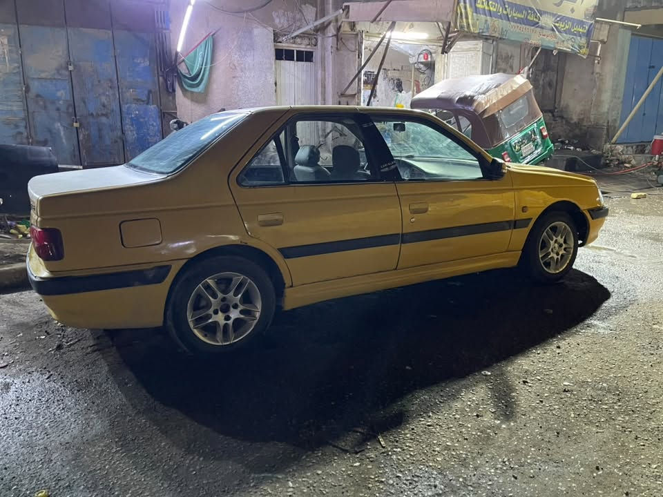 بيجو بارص م٢٠١٥ بيهه فخذه جهة السدر ومبدله بنيد ورشات صبغ داير مداير السياره رشات مو مصبوغة احزام . سنويتها نافذه عليها هيئة وغرامات ينزلن من سعرها ٢٨ وبيها مجال للشراي *********** كل تفاصيلها ذكرتها
