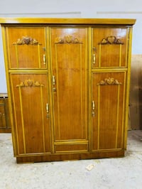 للبيع • بغداد • خزائن