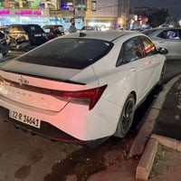 الانترا ان لاين للبيع السياره خير من الله و ما ناقصها اي شي يعني شغل و...