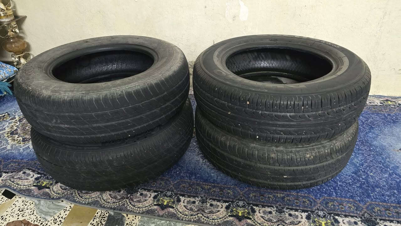 طار سياره قياس 14
اثنين تركيات
واحد دلوو
وواحد كومهو
قيم السعر واخذ 
رقم ***********
