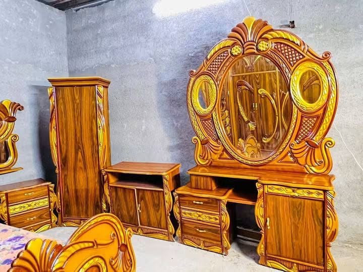 غرفه اخشاب ست ابواب ملحق للبيع السعر 600صاج الزاويه كنتوريه موديل حديث العنوان بغداد وكو توصيل انتصال***********متواجد وتساب
