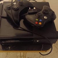 اكس بوكس 360  للبيع كانل غراضه وياه   جوستك 2 وحد اصلية كلشي مابيها و ...
