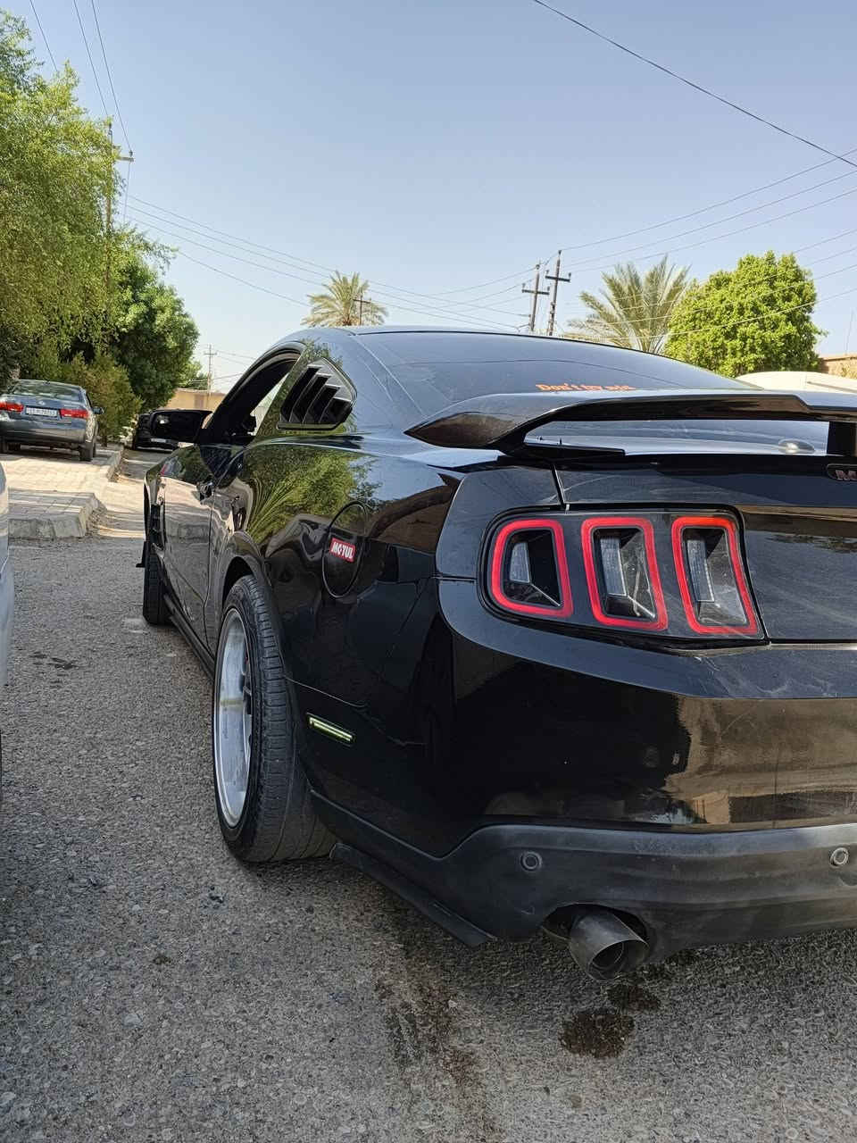 موستنك 2012 3.7L بريميوم كير عادي
بيع او مراوس السعر 80
حادث سطحي جاملوغ ونص البنيد بدون اي داخل نهائياً
يعني صبغ قطعتين ونص (جاملوغ + بنيد+ ربع جاملوغ ثانيه) الباقي كفاله  واعتقد انضف وحده بموديلها
مكينه كير اكسل صدر تبريد كله جديد
كلج مكلاود خمس ع راحتك كير عادي 6 نمر  
سقف روز رايز
لايت متغير 230 حركه ع التلفون وعدسات اوزوم + ننظومه زنون
وياله ويلد ١٨ توسايز جدد بدون تصليح مع تخم تاير جديد
كشنات كهرباء
بك لايت مال 14 
*********** ديالى
