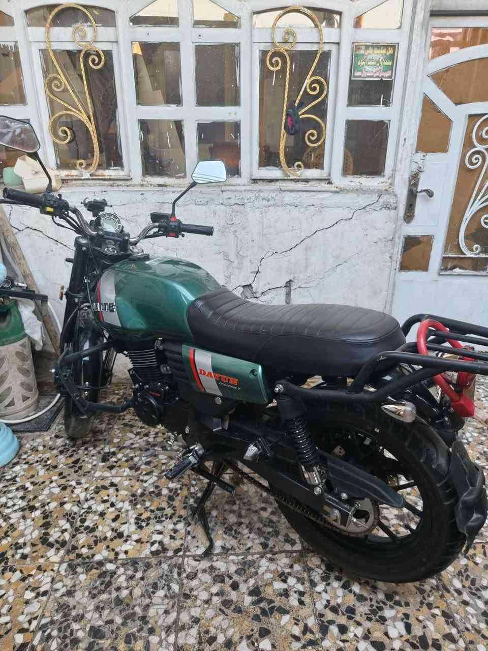 سلام عليكم دراجة دايون لايتي مرقم اربيل مكينه 200 الدراجه نظيفه مال بيت ممشتغله دلفري رايدهه ب 2300 وبيهه مجال  مكاني مدينة الصدر اذا تريد تعرف اكثر اتصل ***********
