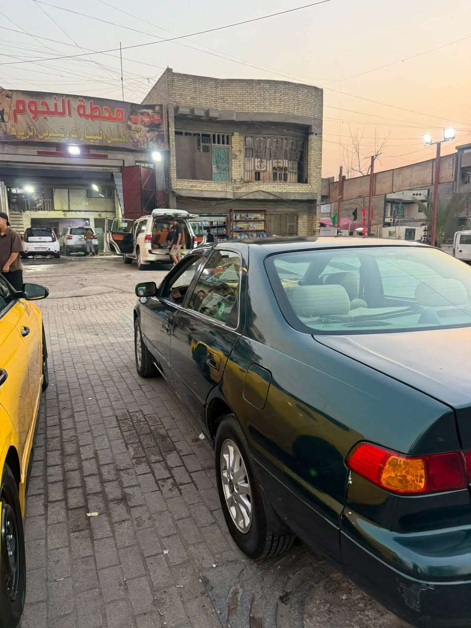 سلام عليكم كامري
موديل 97 وارد امريكي حادثهة جاملغ خلفي فقط
تخم تاير جديد 
محرك صار شهرين من شاده 
تبريد ثلج 
رقم انكليزي بأسمي تحويل ثاني يوم 
مكان لسياره بغداد منطقه الحبيبيه *********** السعر 70 وبيهة مجال بسيط

