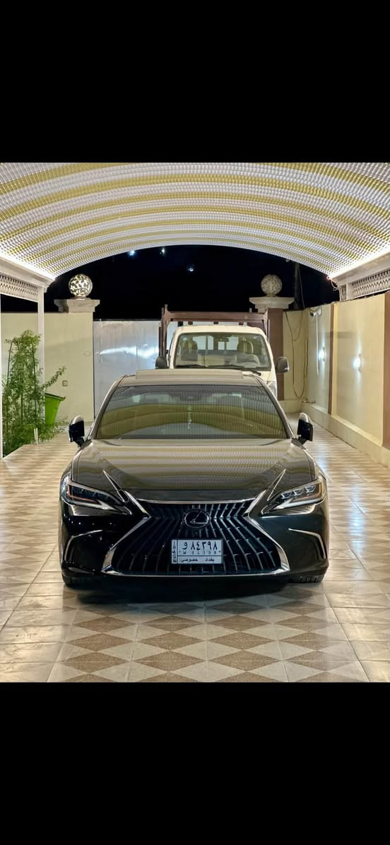 ES300h هايبرد • ٢٠٢١ • وارد امريكي