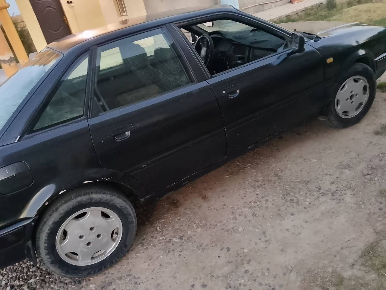 أودي للبيع رقم دولي سنويه لل30 كير محرك شرط التحويل السعر 25 وبيها مجال رقم/***********
