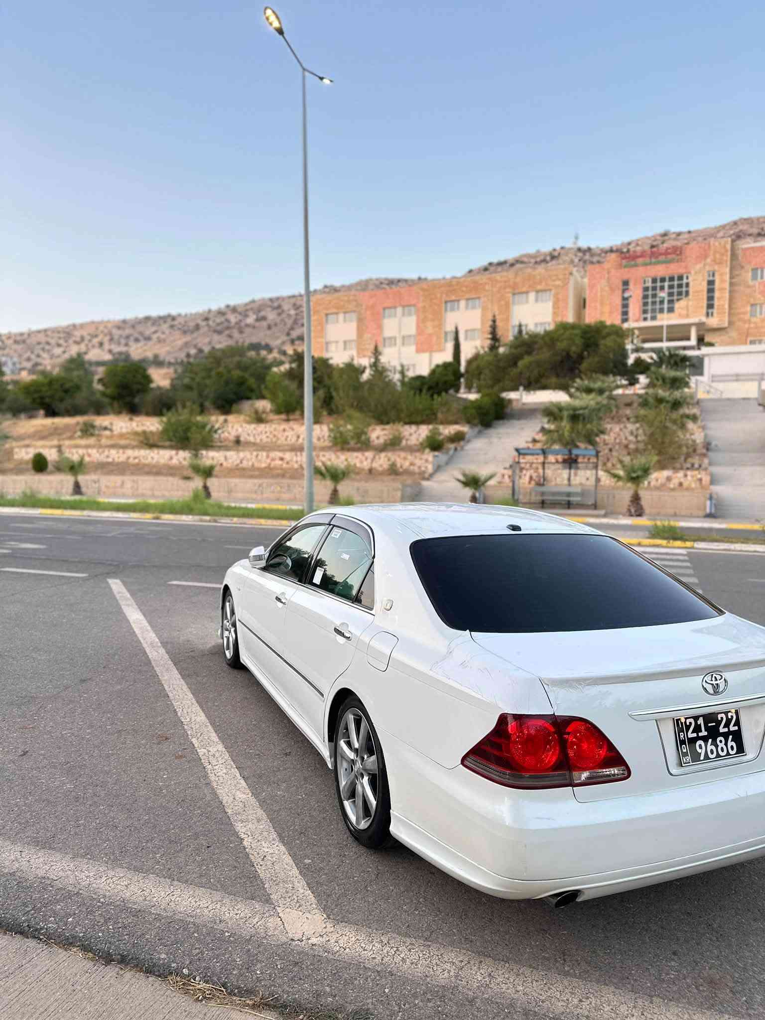 سەرەتا بەناوی خوای گەورە توێتا کروان شاهینە بۆ فرۆشتن براوە براوە ١٨٠گێڕ گەورەی مەکینە بجوک کۆدی بۆ کراوە 📃 مۆدیل ٢٠٠٧بەسمە رەساسی 📦ئاوینە ئیشارەت سوکان حەیزەران تەبریدو گێرو مەکینە بەشەرتی وەستا🧑‍🔧جاور ویلو تایەی لۆکی لەژێرە🛞 سەقف بۆیاخو دەعمو لێدراو کەڤەر گۆراو بەشەرت سەیارەکە ڕوعبێک مەسرەفی تێدا نیە دعامی پێشەوە بۆ دواوە بەشەرت بۆ زانیاری زیاتر پیوەندی بکە***********.   ***********

