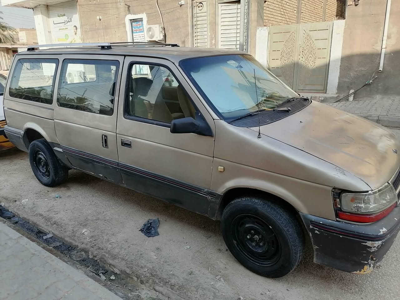 السلام عليكم
دوج كرفان كلايزر مديل 1991 سبع راكب

سنويه لل 2030 السعر 33 وبيه مجال

السياره محوره مكينه كامري ام چف
سنويه بااسمي مداور ثاني يوم
مكاني كربلاء حي القدس
***********
