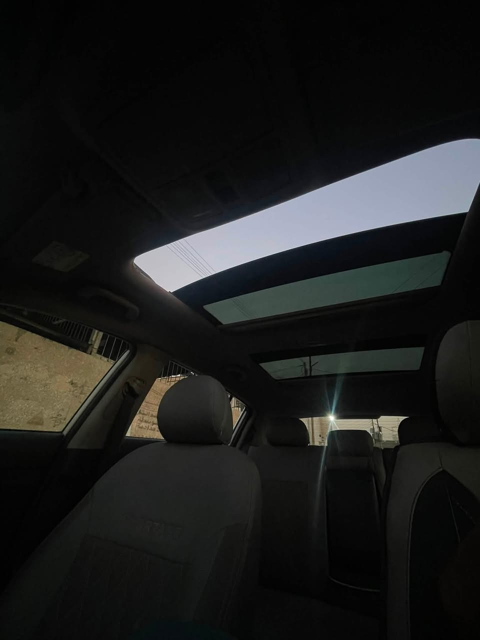 سبورتج 2014 فول مواصفات  ليمتد خليجي
بصمة 
بونراما
كشنات تدفئه وتبريد 
محرك وكير وتبريد فول 
محرك 2400 دوش 
اشاير مري 
مقعد السايق كهرباء 
تبريد قطعتين 
فول تحكم سترين 
السعر 148 وبيه مجال 
 المكان الدورة 
***********
