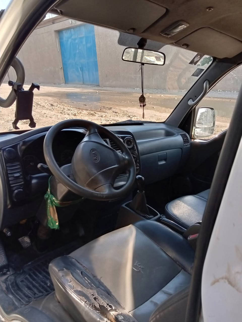 السلام عليكم كية حمل موديل 2012
2700 السيارة بلادية احلى من الصور بعد السعر 95 وبيها مجال رقم *********** العنوان بغداد
