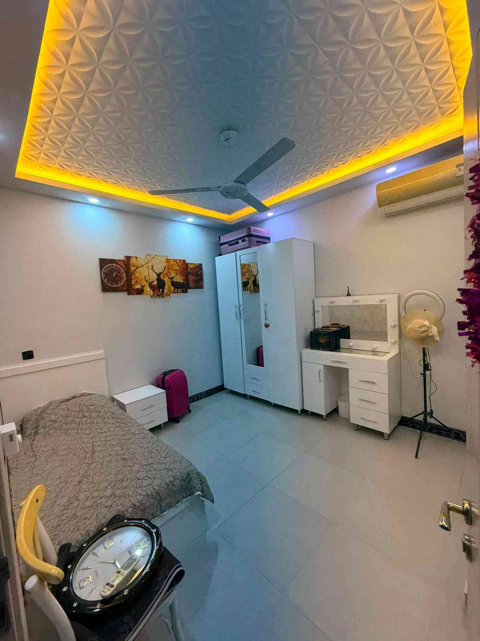 🏠 بيت عرض للبيع – كركوك / واسطي

بيت بلدية مرقّم، بناء جديد وعمره فقط 4 سنوات.

📐 المساحة: 125 متر
↔️ الواجهة: 5 متر
↕️ العمق: 25 متر
🏡 طابقين منعزلين
✨ الطابق العلوي بنفس التصميم
🏠 واجهة فلين مع إضاءة LED
✨ من الداخل سقف مغربي

📍 العنوان: كركوك – واسطي – خلف مول إيمان شارع سايدين 

📞 للتواصل والاستفسار:
***********

الجاد يتفضل بالاتصال على الرقم أعلاه.
