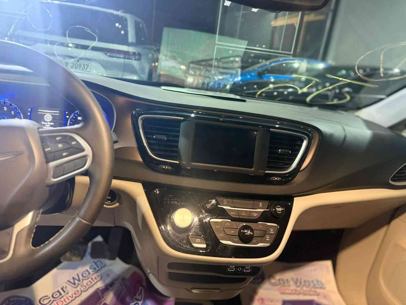 كلايسلر باسفيكا ( فيوجر ) 2024
ماشيه 50 الاف    ( فول مواصفات ) 

بصمه 

تشغيل عن بعد

ابواب كهرباء كامل

كير ماوس مع سايد بريك كهرباء

Carplay,wifi,

‎جنطه كهرباء 

‎كشن كهرباء   

‎شاشه كبير كامره 

حساسات خلفي 

رادار امامي جانبي خلفي 

ABS,TC,wifi,GPS,emergency break

‎٧ راكب منفصل 

‎٦ سلندر 3600 

‎٣ قطع تبريد 

‎هند بريك كهرباء 

‎تحكمات مقود 

‎تبريد لمس 

 بدون ايرباك

بدون رقم

رقم موبايل ***********

مكاني كربلاء
سعره 190ورقه وبه مجال

نص مكتوب في الصور:
- 567805755