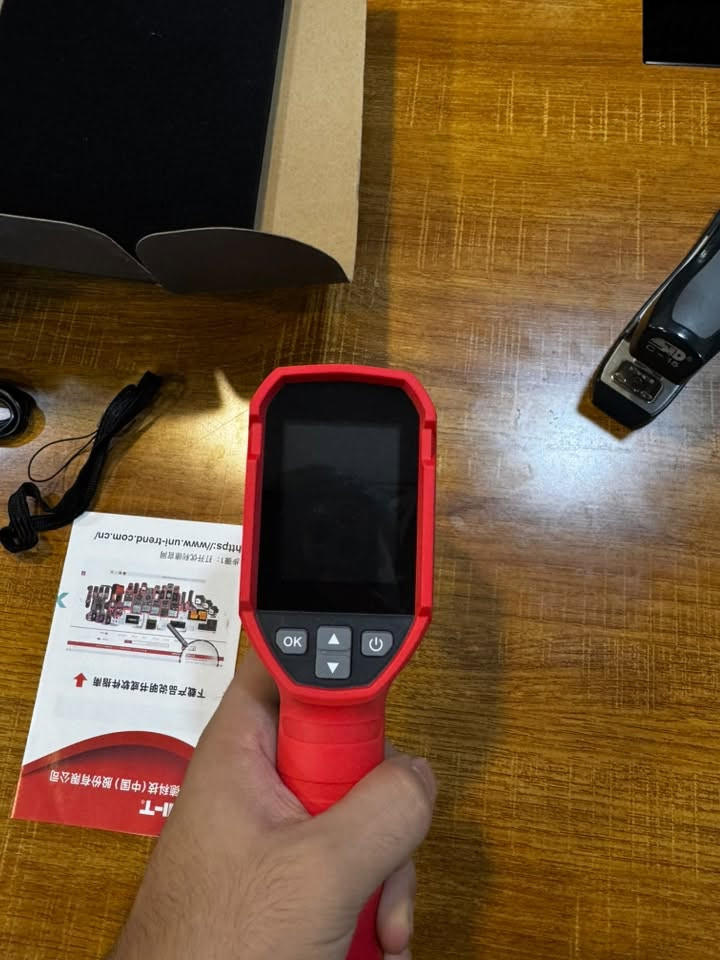 جهاز سونار كشف الرطوبة

كلشي موضح بل صور ووياه رام 32gb 

اشتريته وكتها ب١٣٥ الف

حاليا اريد ابيعه ب ٩٠ وبيه مجال للشراي

مكاني بغداد 

الي يريده يراسلني واتساب
 ***********
