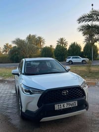 كورولا كروس • هايبرد ٢٠٠٠ • ١٠٠٠٠ كم
