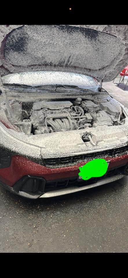 شهداء شهداء شهداء
الفين دوش السياره /K4 gt line 
ب 190 وبيها مجال الي يكول غاليه ماكو بهيجي نظافه 
ماشيه19  الف ميل 
رقم بغداد 
***********
