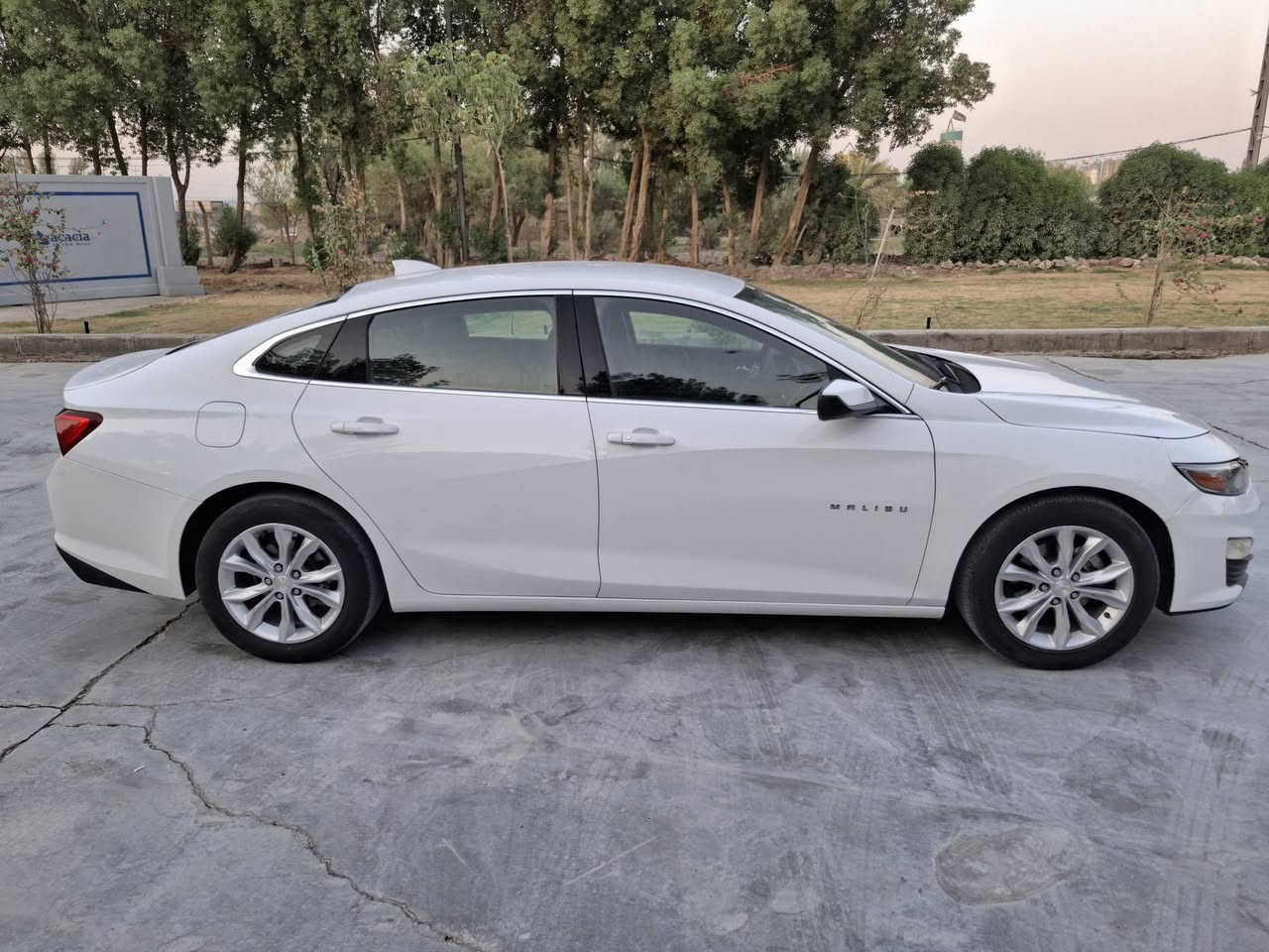 ​🚗 شيفروليه ماليبو 2023 فئة LT
• ​الموديل: 2023
• ​الفئة: LT
• ​الرقم: النجف الأشرف (سنوية هزازة وجاهزة للتحويل ثاني يوم،)
• ​الحالة الفنية:  (محرك، 1500 t ، تيربو )
• ​الحادث: مبدل بنيد فقط  
•  ​المواصفات:
◦ ​تشغيل عن بعد + بصمة تشغيل وأبواب
◦ ​شاشة كبيرة دعم أبل كاربلاي وأندرويد أوتو
◦ ​كاميرا خلفية + حساسات
◦ ​كشن كهربائي
◦ ​مثبت سرعة + تحكم شاشة ودكسون
◦ ​نظام أنظمة أمان وتثبيت إلكتروني
• ​السعر المطلوب: 126 ورقة 
• ​المكان: النجف الأشرف
​للتواصل والاستفسار:
• ​***********
