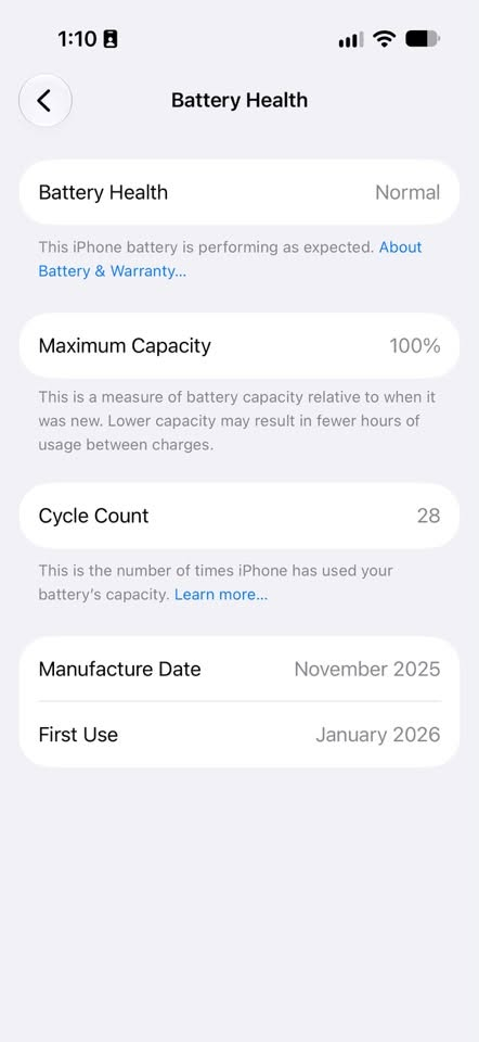 Iphone 17 2 camera, 2 sim,256 GB
Battery %100 
28 جار شەحن کراوە، 
بە زەمانی هەموو شتێک، کارتۆنی خۆی لەگەڵە، 
زەمانی izone ی لەگەڵە و مانگێکە کڕاوە
داوای 800$ ی لێدەکەم و کەمێک مەجال.
لە هەولێرم
***********

نص مكتوب في الصور:
- 1:10 Battery Health Battery Health Normal This iPhone battery is performing as expected. About Battery & Warranty... Maximum Capacity 100% This is a measure of battery capacity relative to when it was new. Lower capacity may result in fewer hours of usage between charges. Cycle Count 28 This is the number of times iPhone has used your battery's capacity. Learn more... Manufacture Date November 2025 First Use January 2026
