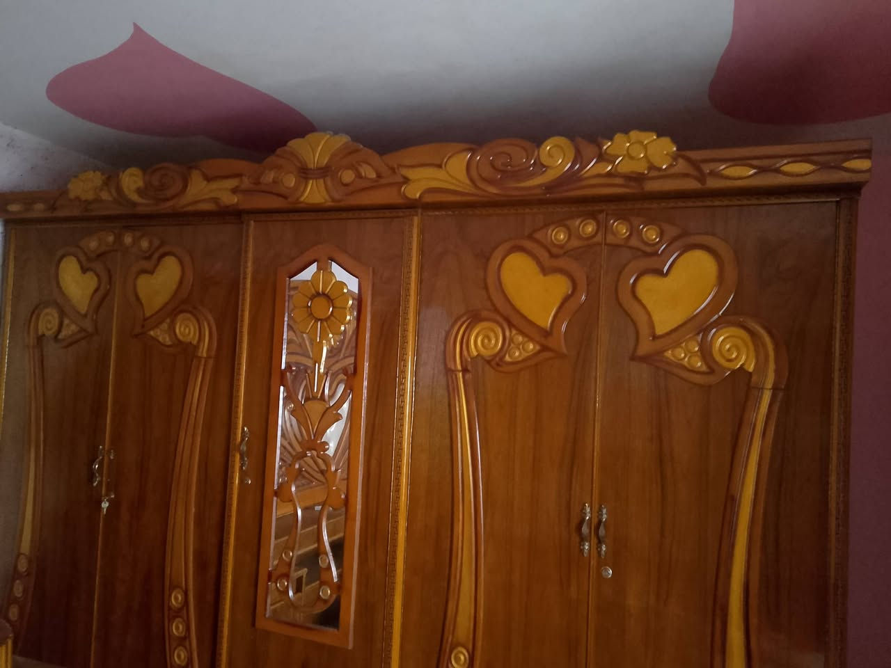 غرفه اخشاب للبيع درجه اولى نضيفه حيل السعر 500وبيه مجال. للاستفسار الاتصال برقم ***********
المكان بيجي حي العصري.
