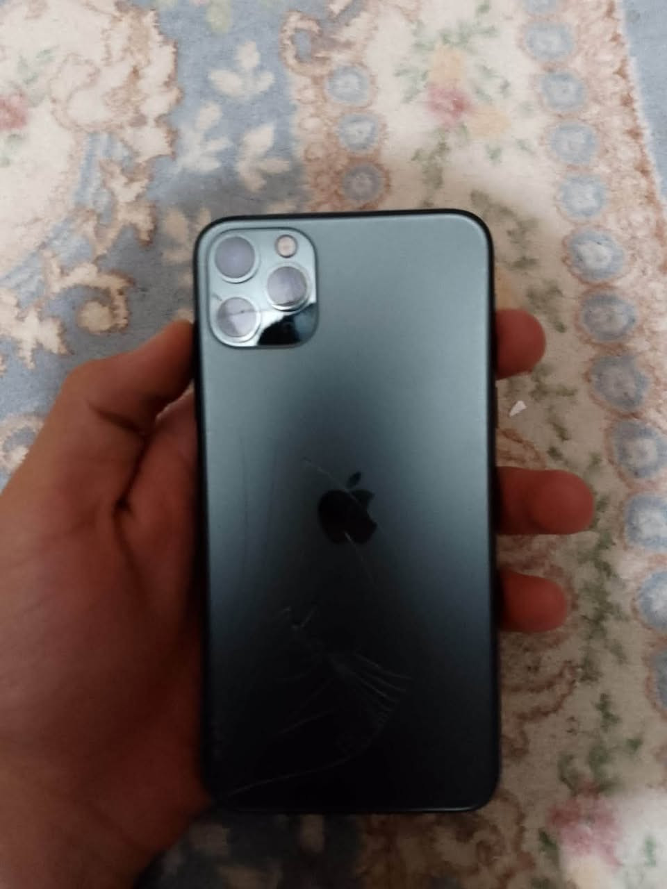 ‏سلام عليكم iPhone 11 بروماكس للبيع
‏أو أمراوس ‏11 عادي ينطي  فرق 
‏￼
‏ذاكرة 256 
‏بطارية ‏83 
فيس ايدي شغال 
جهاز مابي اي عطل
مبدل فقط شاشه اصليه. 
شرط فقط شاشه
موبايل ‏نظيف ما اي شيء
سعره 255￼ 
العلم قرب فلكة عبدالله جباره
***********￼￼
