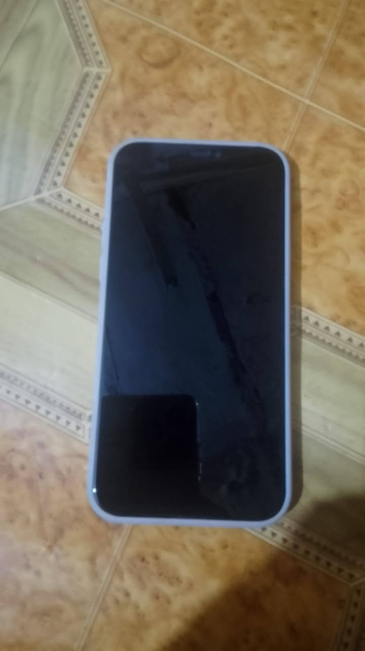 سلام عليكم 12 برو بس ضهر مكسور سعره230 وبي مجال
شاشه مبدله اصليه3 خيارات
بطاريه75 بلاديه
بصمه وجهه واكفه
ذاكره512
شرق اوسط 
مكاني الشعله 
***********

نص مكتوب في الصور:
- ٩:٣١
- مساحة تخزين iPhone
- >
- iPhone
- المستخدم: ٣٣,٨٤ غ.ب. من ٥١٢ غ.ب.
- ٤٧٨,١٦ غ.ب.
- التطبيقات • iOS • بيانات النظام
- توصيات
- إظهار الكل
- ألبوم "المحذوفة مؤخرا"
- إفراغ
- وفّر لحد ١٥,١ م.ب. سيؤدي ذلك إلى حذف جميع الصور ومقاطع الفيديو الموجودة في ألبوم "المحذوفة مؤخرا" بصورة نهائية.
- مراجعة صورك وفيديوهاتك
- وفّر لحد ٢٦١ ك.ب. راجع الصور والفيديوهات التي تشغل أكبر مساحة تخزين في تطبيق الصور وحدد ما إذا كان يمكنك حذفها.
- الحجم ↕
- PUBG MOBILE
- ٣٢,٩ غ.ب. <
- التطبيقات
- TikTok
- ٥,٠٥ غ.ب. <