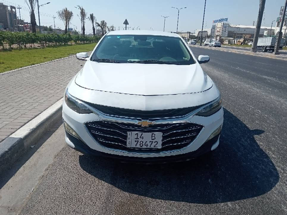 ماليبو ٢٠٢٤ أبيض جديده السياره مكينه كير تبريد 
ابيع ع حادثها شغاله وتمشي  السعر ٨٤ ورقه سابقا حادث امريكا جاملغ امامي 
*********** البصرة, العراق

