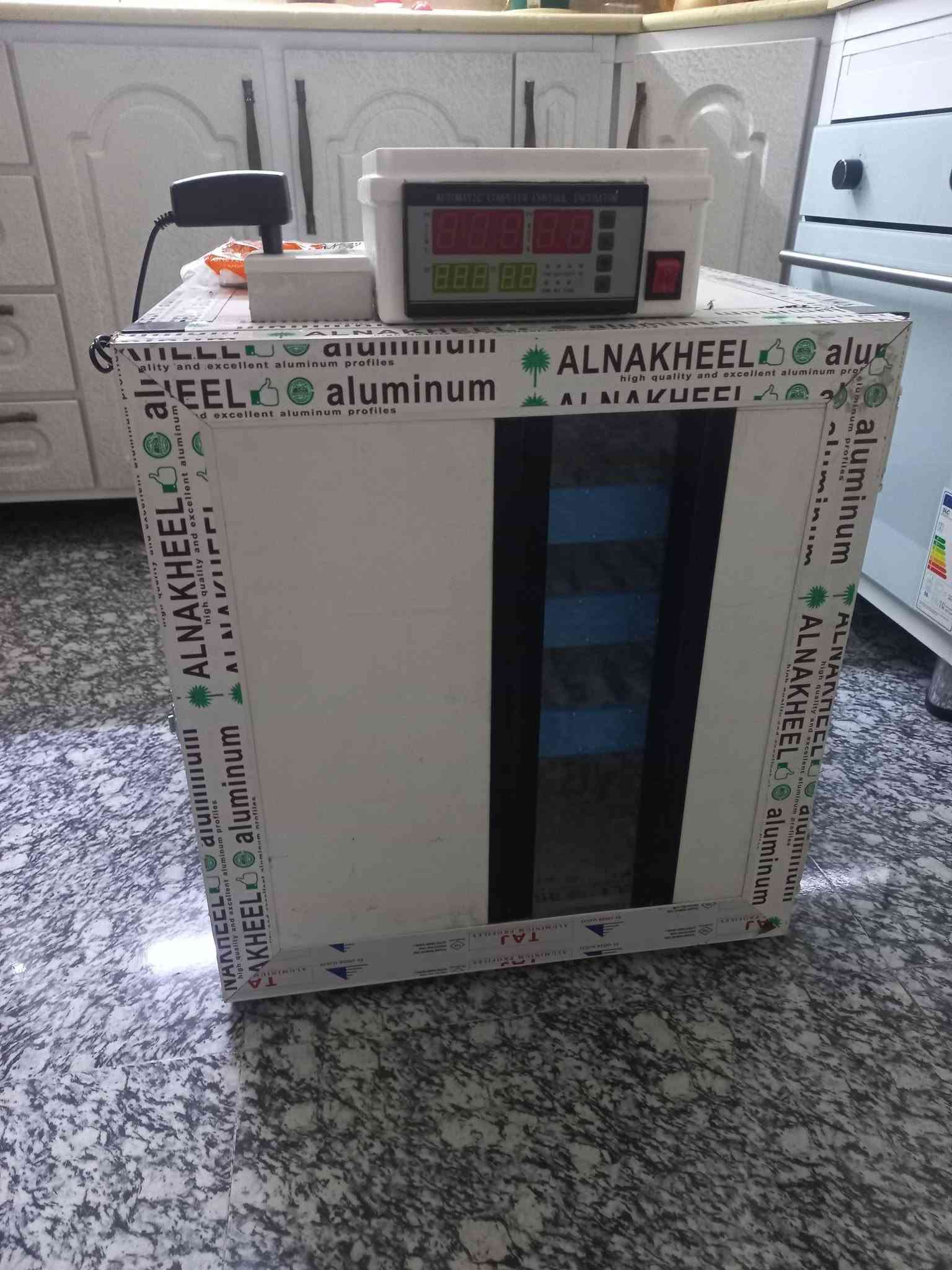 تجهز فقاسات 
تجهيز فقاسة ٣٠٠ بيضة إلى بغداد وديالى والنجف وكربلاء 
تجهيز فقاسة ٢٢٥ بيضة ديالى وبغداد والانبار وسامراء 
مستعد لتصنيع كافة أحجام الفقاسات ويوجد توصيل لجميع المحافظات 
***********
للحجز والسؤال عن الأسعار التواصل عبر الخاص او الاتصال ويوجد واتساب
