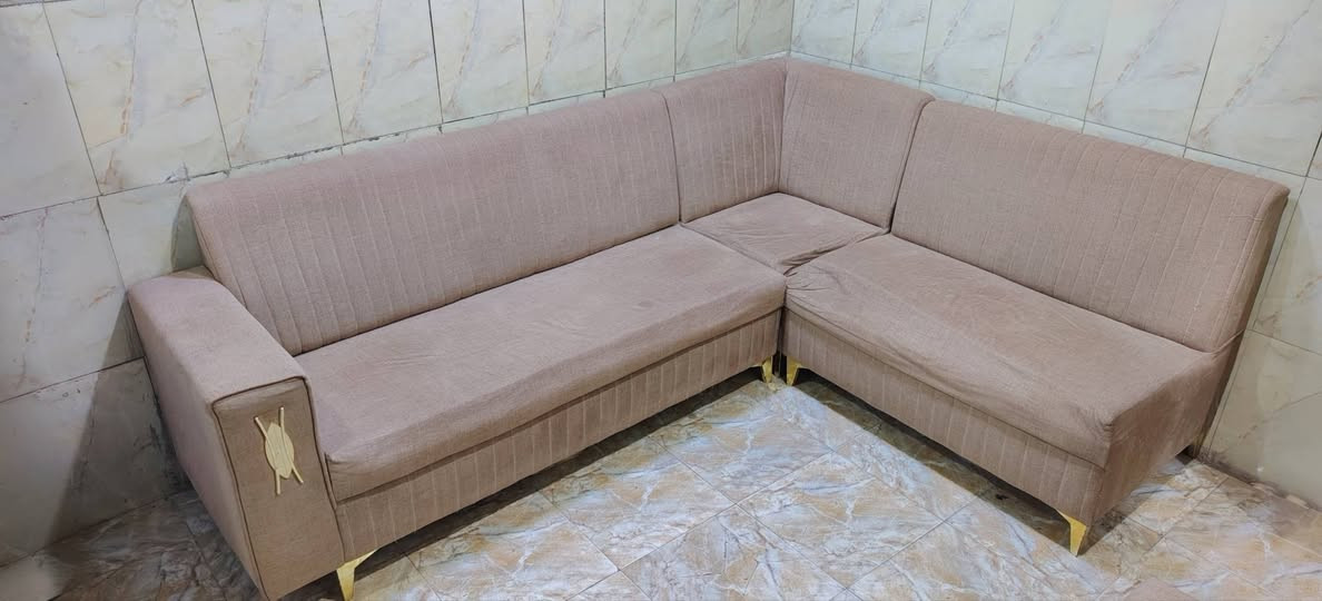 السلام عليكم
تخم ١٠ مقاعد نظيف. لون بيجي
سعره ٣٠٠ الف
للتواصل على الرقم :***********
