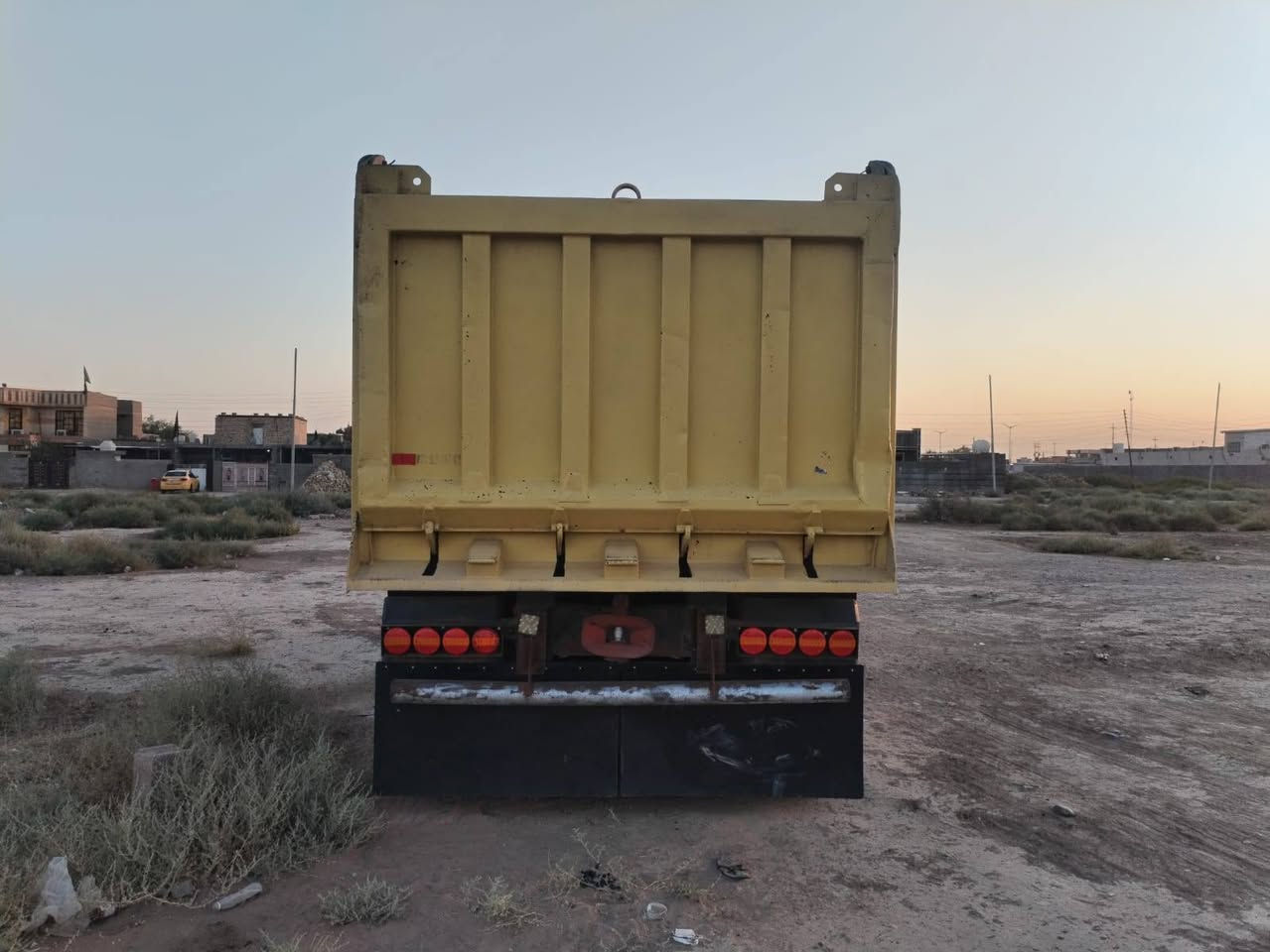 مقطوره للبيع  تخم تاير ٢٤ كفاله عامه ***********
***********
