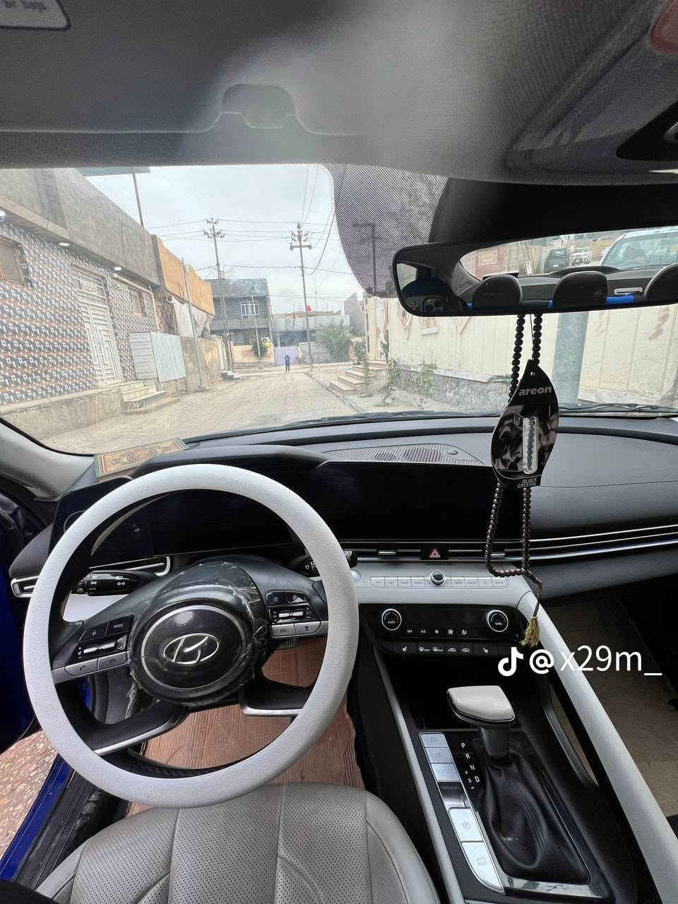 هيونداي النترا موديل 2023 ليميتد فول
مكينه 2.0L بدون رقم فحص بعدها

المواصفات 🔰
 
فتحة سقف + رادرات + كشنات جلد حضن 
تدفئة بالكشن + كاميرا + ابل كار بلي + قيادة ذاتية 
ليد + اناره بالدشبول + سماعات Boss + زينون كروم 

ويل وتاير جديد + تشغيل عن بعد + توقف ذاتي + بريك بصمه 
اوتو هولد + 3 انظمة قيادة + اشاير بالمري + داخل كوله ابيض 
وبعد هوايه بيها مواصفات معروفه الليميتد ..

سياره بيها صبغ قطعتين جاملغ خلفي وبنيد وجنطه مبدله نفس الون وبيها بدايه القماره رصعه

  📍 مكان السياره /  كربلاء طويريج 
📞 رقم ‏‪***********‬‏
