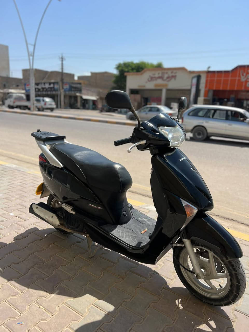 ليدي للبيع مفتوح
الدراجة نضيفة مصروف علية مال جناي 
السعر 900وبية مجال
الاستفسار ***********

