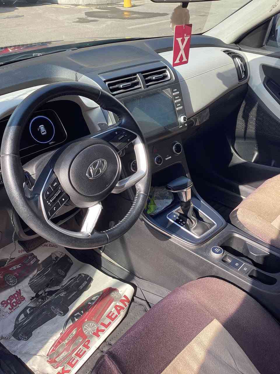 للبيع هونداي كريتا ٢٠٢٣
لون جويتي .. خليجي 
ماشية ١٣٩٧١ .
رقم بغداد  .
المحرك ١٥٠٠ 
بدون تبريد 
الضرر  موجود بالصور على يمين السايق .
بدون صبغ 
العنوان بغداد الشعب 
موبايل *********** 
السعر  ٢٥ مليون.

