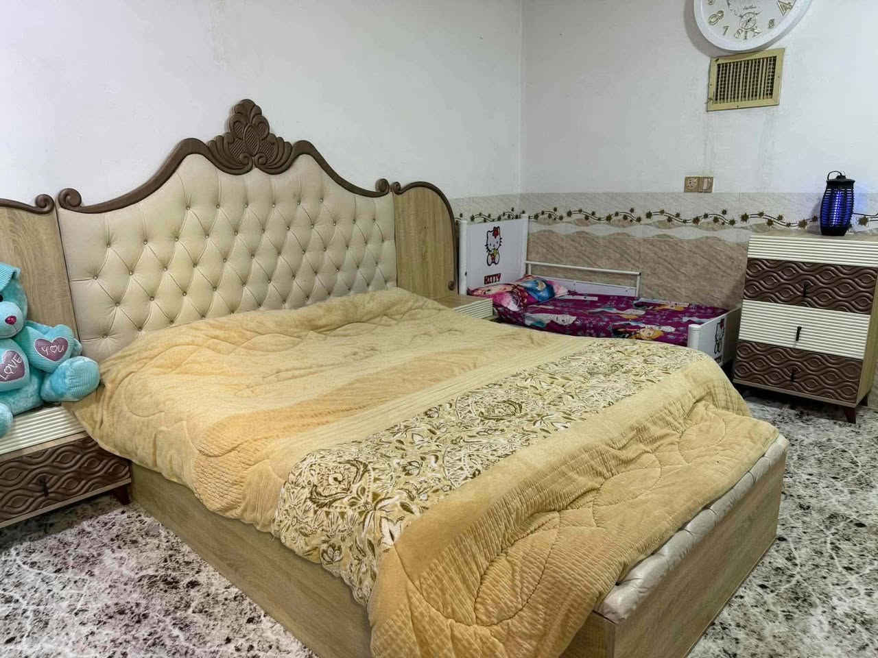 غرفه نوم • للبيع