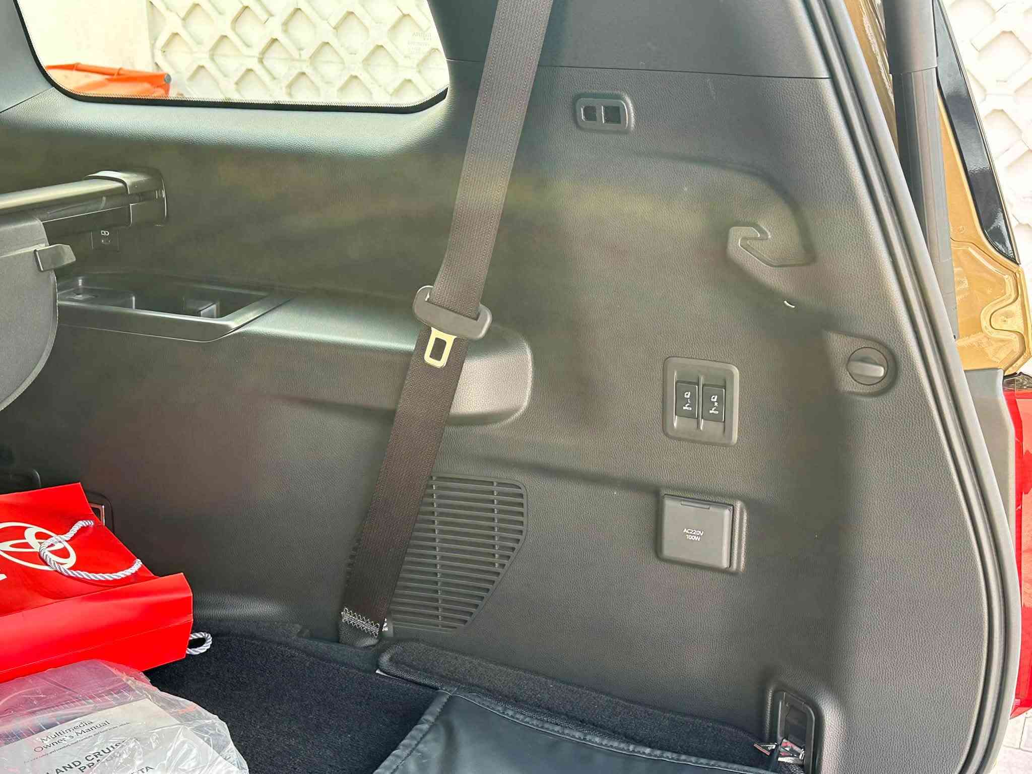 سلام عليكم بردوا ٢٠٢٥ A4  ادفنجر شركة جيهان اعلى فئة تو كلر يعني فوال موصفات ماشية  سبع الف وسبعمية  فقط بحالة وكالة ضمان تويوتا العراق و حاليا بضمان وسريفسها كلها بشركةتويوتا العراق  فرع كركوك سيارة بسمي شخصيا مكفولة كفالة عامة مكانها كركوك . السعر خاص رجاء او وتسب او خبر شكراً على تفهمكم.. 
موبيل ***********
وتسب ***********
