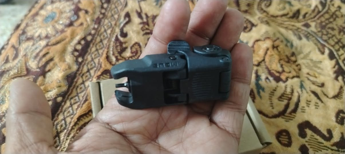 فرضة  ام فور M4 اصلية البيع 
سعرة 35الف رقم هاتف وتساب📞 ***********

