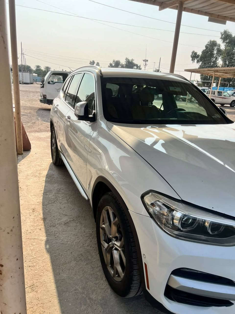 السلام عليكم bmw x3  2020 xdrive30
أعلى مواصفات xline
ماشيه 94 الف كم 
صبغ البنيد مع الدعاميه بدون ايرباك بدون دواخل
السعر 27 ألف دولار وبيه مجال
مكلف بالنسر رقم أبو السيارة ***********
