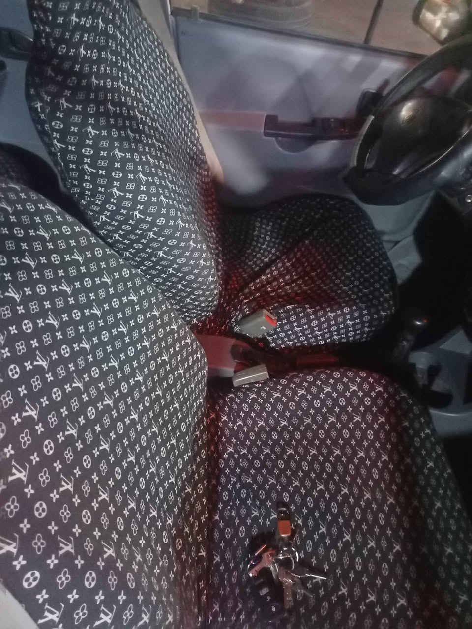 سايبا للبيع خصوصي سياره نضيفه تخم تايرات جدد حداديه جديده سياره راعيه بطويريج بس ماعرف مكانه بيه خيط تبخير بسيط مكان كربلاء 17ورقه وبيه مجال للاتصال ***********كهربائيات كله شغاله سنويه بيه موديل 2014
